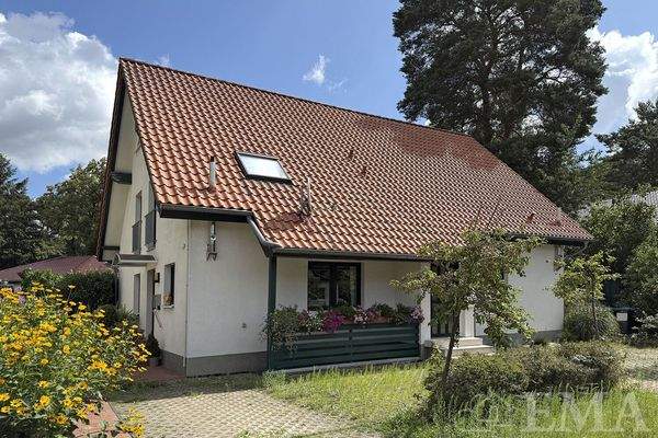 weiteres voll vermietetes Dreifamilienhaus