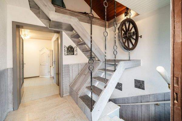 Treppenhaus Eingang EG