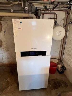 Gaszentralheizung (Brennwertgerät Bj. 2007)