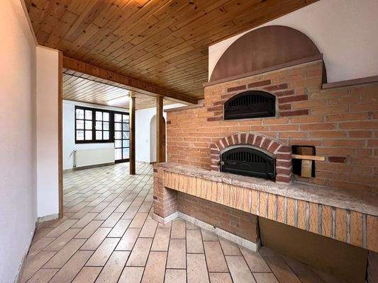 holzbefeuerter Backofen