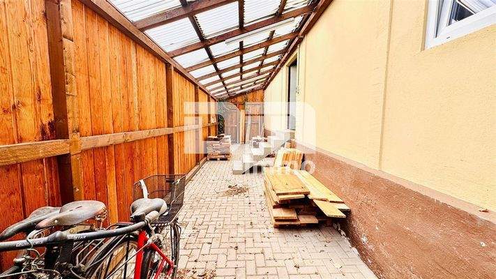 Außnlager 1 / Zufahrt vom Hof