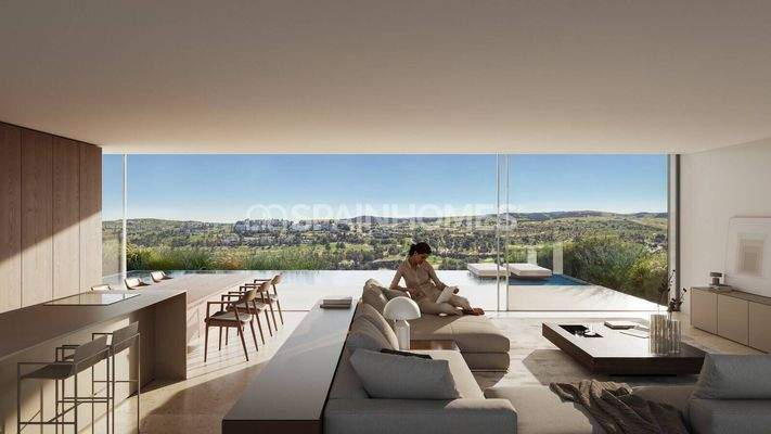 Detached Villas Near Golf Courses in Estepona