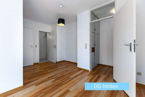 2-Wohnzimmer DG h.jpg