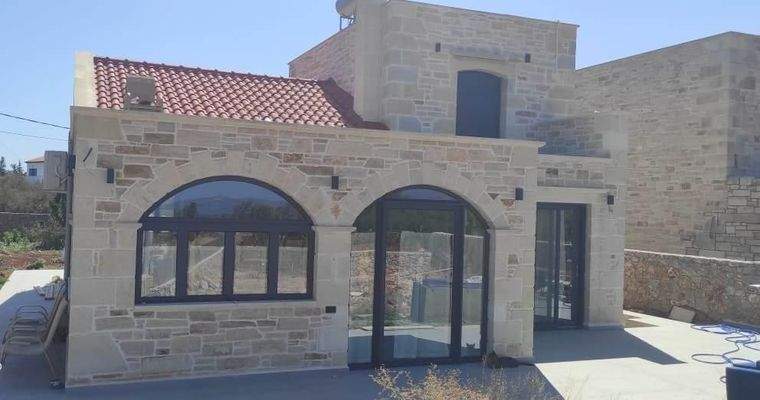 Kreta, Litsarda: Villa mit Pool und Meerblick zu verkaufen