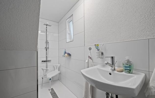 Badezimmer EG