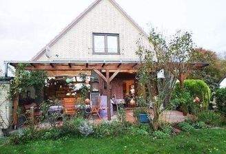 Hinteransicht vom Haus.jpg