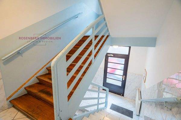 Immobilie in Leipzig/Schönefeld zu verkaufen_Treppenhaus