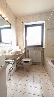 Badezimmer mit Badewanne