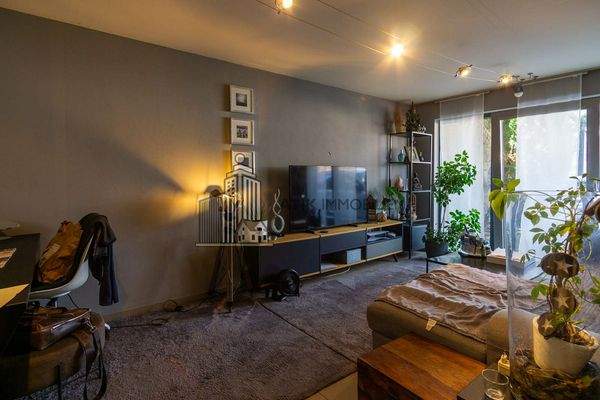 Schlafzimmer/Büro UG