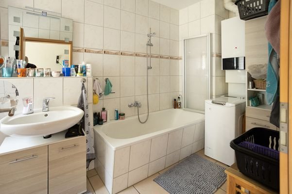 Bad Wohnung 2