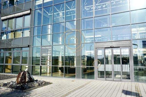 Eingangshalle außen