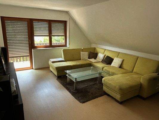 OG Wohnen und Zugang Balkon