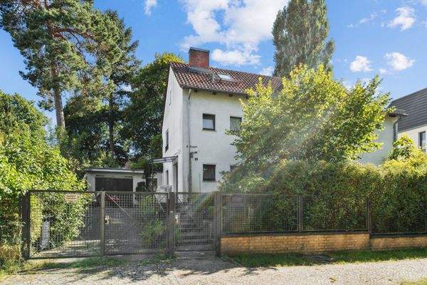 Straßenansicht 60er Jahre Haus