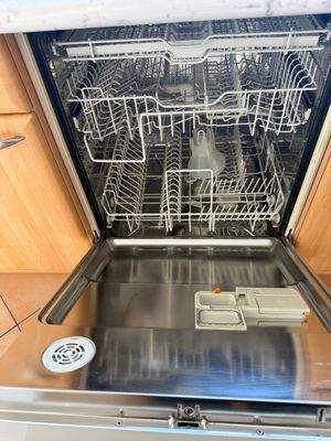 Küche - Miele innen.jpg