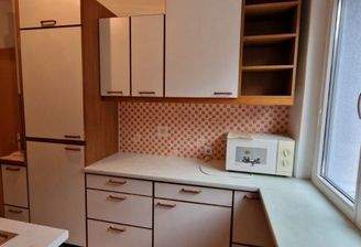 E1f685b5-93b3-4946-9