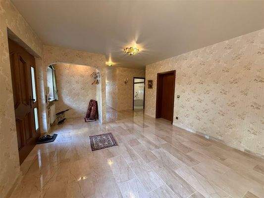 Entrèe / Eingangsbereich