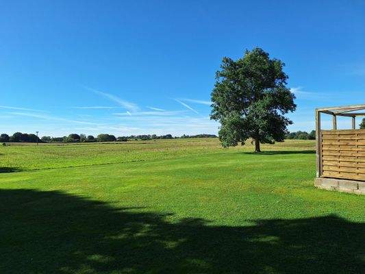 Unverbauter Blick über die Felder