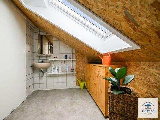 Dachboden Bad Ansicht 2