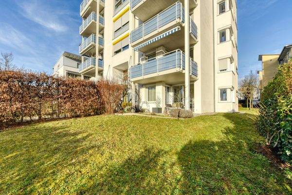 Garten &amp; Terrasse v. Süden