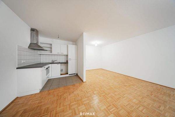 Küche und freundlicher Wohnraum