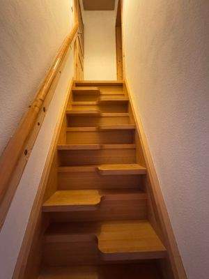Raumspartreppe ins Dachgeschoss.jpeg