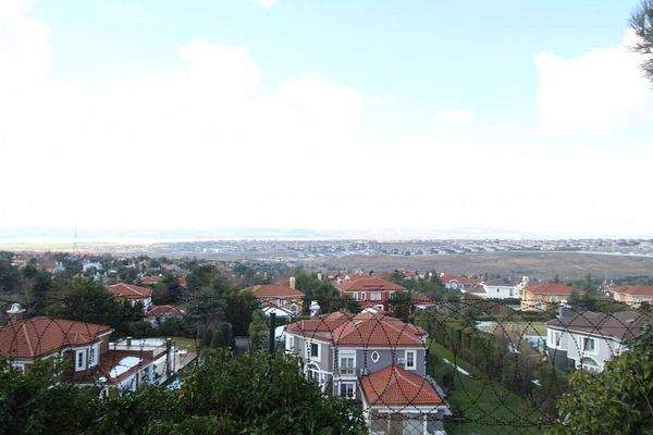 New Apartments with Botanic Garden in Buyukcekmece Istanbul
