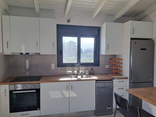 Kreta – Modernes Neubauhaus mit privatem Pool und Bergblick