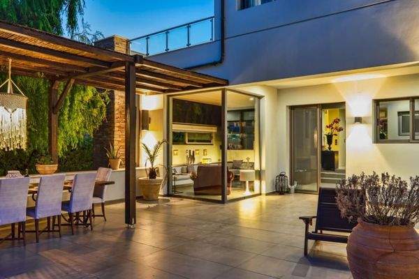 Kreta, Tria Monastiria: Luxuriöse Villa mit 7 Schlafzimmern und Meerblick zu verkaufen