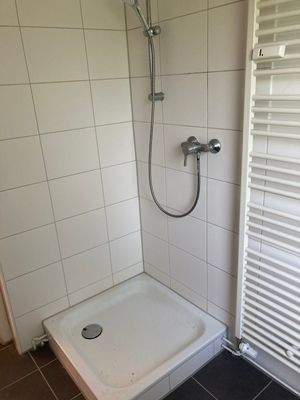 Badezimmer mit Dusche