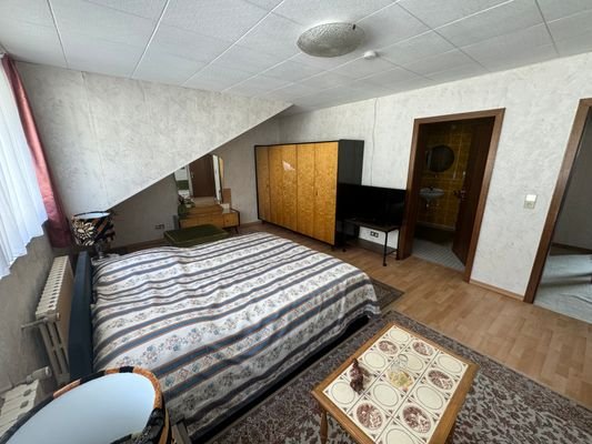 Schlafzimmer 2