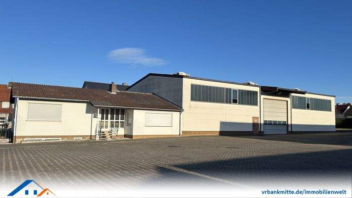 Bürogebäude und Lagerhalle 2
