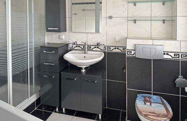 Vollbad Erdgeschoss rechts