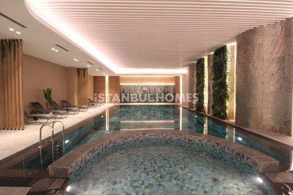 City-View Apartments with Pools and Sports Fields in Başakşehir