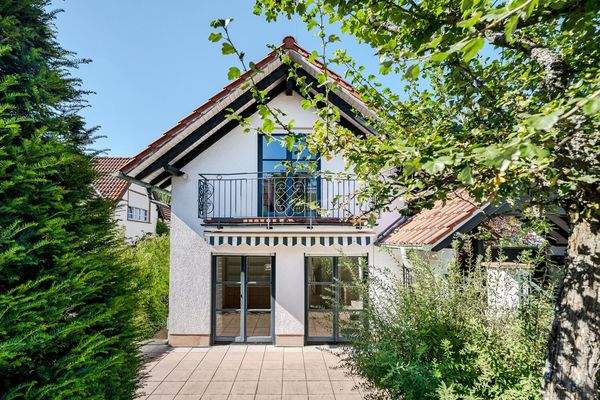 Terrasse und Balkon Vorderhaus