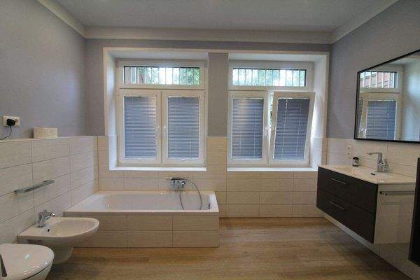 Badezimmer m. Dusche in der Wohnung