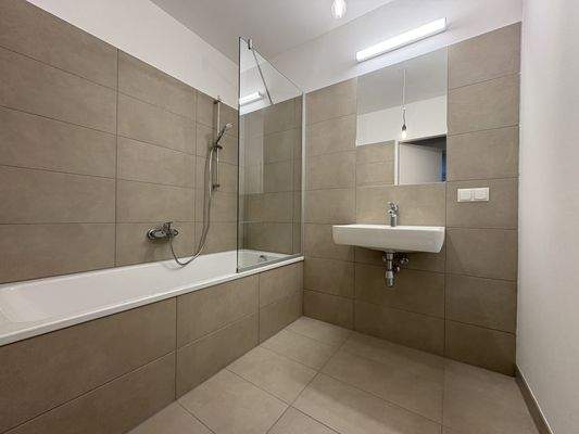 20251107_141151631_iOS