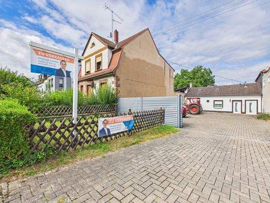 Baugrundstück mit Bungalow in Saarbrücken 