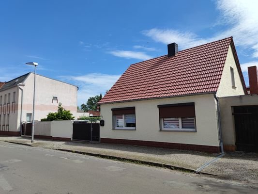 Außenfoto 1 SchönwalderStr24TGH Straßenseite.jpg