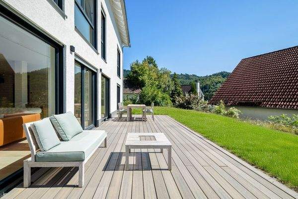 sonnige Terrasse (Ausrichtung Südwesten/EG)