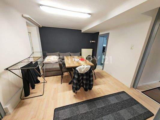 Essbereich mit angrenzender Küche