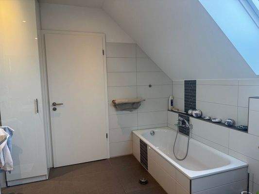 Ensuite Bad mit Zugang Elternschlafzimmer 1.OG