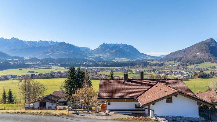 GRUNDSTÜCK MIT ALTBESTAND