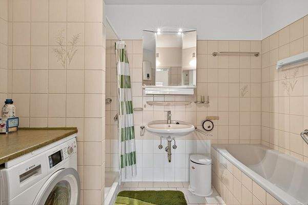 Praktischer Badbereich