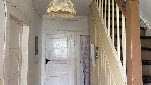 Flur mit Treppenaufgang