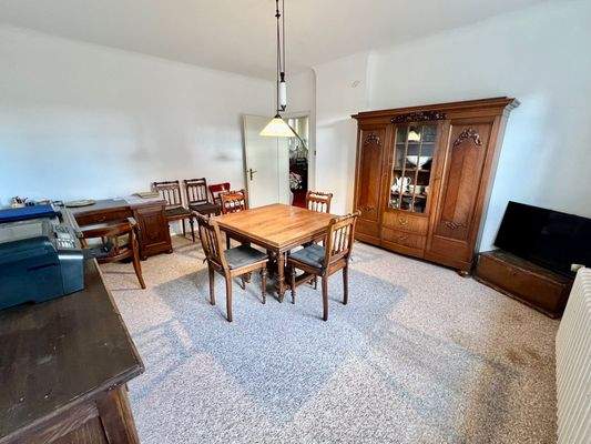 20 EsszimmerBüro Villa.jpeg