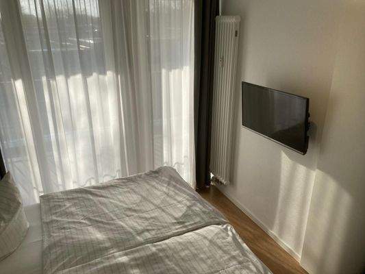 4_23-Schlafzimmer 1 Bild 2.jpg