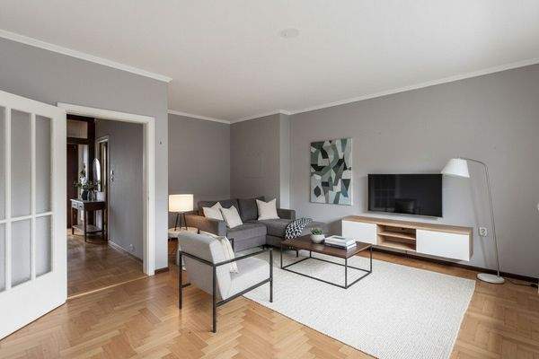 Wohnzimmer mit KI eingerichtet