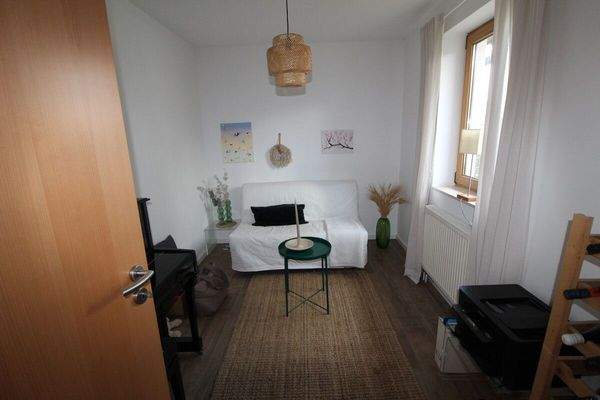 Büro-Gästezimmer im EG