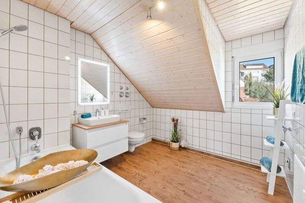 modernes Badezimmer