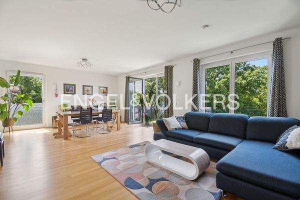 Lichtdurchflutetes Wohn-Esszimmer